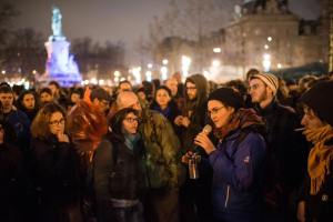 "Nuit Debout" ne désarme pas. Quant à s'exprimer sur le malaise des jeunes mais aussi de celui de tous les autres auxquels nous sommes tous confrontés, je ne vois contre cette loi comme issue possible  concrètes, que le projet d'un Parlement citoyen si le système parlementaire en place ne se réforme pas rapidement