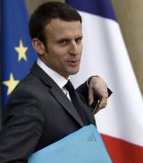 Emmanuel Macron, un des enfants chéris de l'UMPS